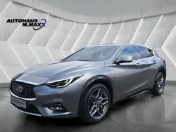 Grau Gebraucht 2017 Infiniti Q30 Premium Kleinwagen | 17.900 € (Teuer)