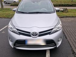 Silber Gebraucht 2016 Toyota Verso Edition-S Van / Kleinbus | 15.500 € (Fairer Preis)