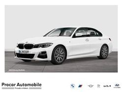 Weiß Gebraucht 2022 BMW 318 M Sport Limousine | 30.940 € (Guter Preis)