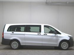 Weiss Gebraucht 2023 Mercedes Vito Van / Kleinbus | 34.480 € (Fairer Preis)