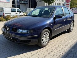 Blau Gebraucht 2001 Seat Leon Stella Limousine | 750 € (Guter Preis)