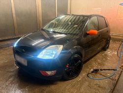 Schwarz Gebraucht 2003 Ford Fiesta Kleinwagen | 999 € (Fairer Preis)