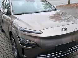 Braun Gebraucht 2022 Hyundai Kona SUV | 19.500 € (Etwas zu teuer)