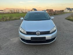 Silber Gebraucht 2012 VW Golf VI Trendline Kombi | 3.950 € (Fairer Preis)