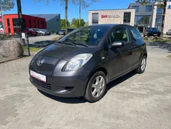 Grau Gebraucht 2008 Toyota Yaris Basis Kleinwagen | 2.990 € (Guter Preis)