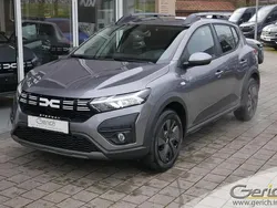 Dolomitgrau metallic Neu 2025 Dacia Sandero Expression Kleinwagen | 19.205 € (Etwas zu teuer)