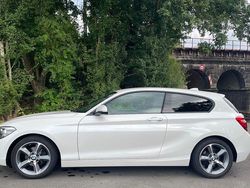 Weiß Gebraucht 2014 BMW 116 Urban Line Kleinwagen | 6.650 € (Fairer Preis)