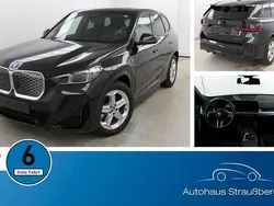 Schwarz Gebraucht 2023 BMW iX1 M Sport SUV | 41.190 € (Guter Preis)