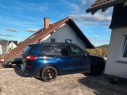 Blau Gebraucht 2023 BMW X5 M Sport SUV | 62.995 € (Superpreis)