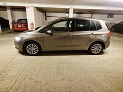 Grau Gebraucht 2015 VW Golf Sportsvan LOUNGE Van / Kleinbus | 10.699 € (Guter Preis)