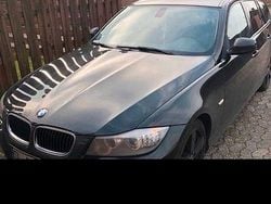 Schwarz Gebraucht 2012 BMW 320 Kombi | 3.500 € (Etwas zu teuer)