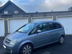 Silber Gebraucht 2003 Opel Meriva Van / Kleinbus | 1.699 € (Fairer Preis)