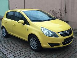 Gelb Gebraucht 2010 Opel Corsa Edition Kleinwagen | 3.000 € (Fairer Preis)