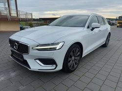 Weiß Gebraucht 2022 Volvo V60 Inscription Kombi | 20.990 € (Guter Preis)
