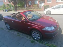 Rot Gebraucht 2008 Renault Mégane Cabriolet Avantage Cabrio | 5.900 € (Teuer)