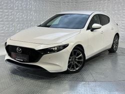 Weiß Gebraucht 2022 Mazda 3 Selection Limousine | 19.670 € (Guter Preis)
