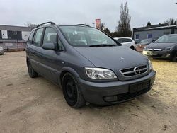 Grau Gebraucht 2004 Opel Zafira Basis Van / Kleinbus | 650 € (Superpreis)