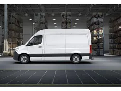 Weiß Gebraucht 2024 Mercedes Sprinter Van | 34.498 € (Guter Preis)
