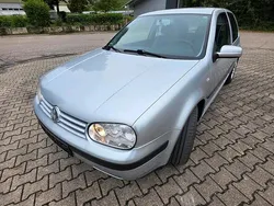 Grau Gebraucht 2001 VW Golf IV Edition Kleinwagen | 1.450 € (Fairer Preis)