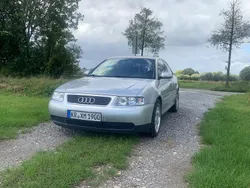 Silber Gebraucht 2001 Audi A3 Ambiente Limousine | 1.500 € (Fairer Preis)