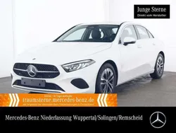 Weiß Gebraucht 2024 Mercedes A200 Advanced Limousine | 30.490 € (Fairer Preis)