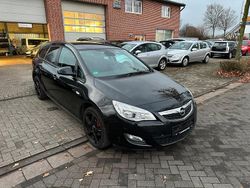 Schwarz Gebraucht 2012 Opel Astra Kombi | 4.799 € (Fairer Preis)