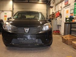 Schwarz Gebraucht 2012 Dacia Sandero Kleinwagen | 4.980 € (Fairer Preis)