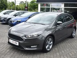 Grau Gebraucht 2017 Ford Focus Cool & Connect Limousine | 11.990 € (Fairer Preis)