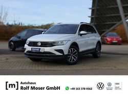 Oryxweiß perlmutteffekt Gebraucht 2022 VW Tiguan Life SUV | 27.390 € (Fairer Preis)