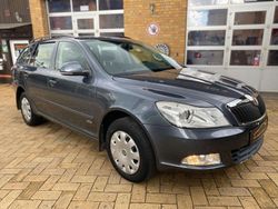 Grau Gebraucht 2009 Skoda Octavia Ambiente Kombi | 2.990 €