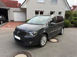 Grau Gebraucht 2014 VW Touran Van / Kleinbus | 7.500 € (Fairer Preis)