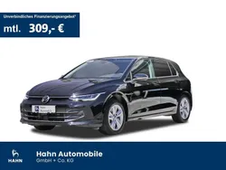 Grenadillschwarz metallic Gebraucht 2024 VW Golf VIII Life Limousine | 22.930 € (Guter Preis)