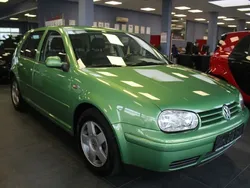 Grün Gebraucht 1998 VW Golf IV Limousine | 11.980 €