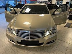 Perlbeige metalliclack Gebraucht 2010 Mercedes E220 Limousine | 9.500 € (Fairer Preis)