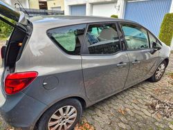 Braun Gebraucht 2011 Opel Meriva Edition Van / Kleinbus | 4.299 € (Guter Preis)