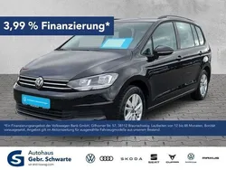 Schwarz Gebraucht 2024 VW Touran Comfortline Van / Kleinbus | 29.690 € (Guter Preis)