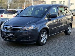 Karbongrau Gebraucht 2011 Opel Zafira Design Edition Van / Kleinbus | 5.499 € (Fairer Preis)
