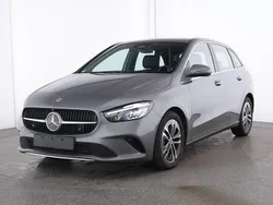 Grau Gebraucht 2024 Mercedes B180 Progressive Van / Kleinbus | 32.480 € (Guter Preis)