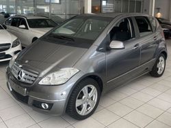 Grau Gebraucht 2010 Mercedes A200 Sport Edition Limousine | 8.990 € (Etwas zu teuer)