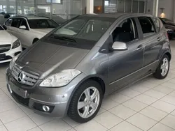 Grau Gebraucht 2010 Mercedes A200 Sport Edition Limousine | 9.990 € (Teuer)