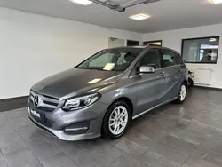 Grau Gebraucht 2018 Mercedes B180 Van / Kleinbus | 15.998 € (Guter Preis)