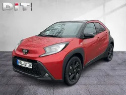 Rot Neu 2024 Toyota Aygo Team Kleinwagen | 13.990 €