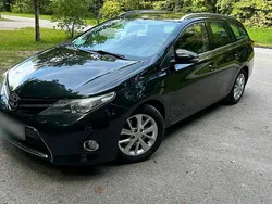 Schwarz Gebraucht 2014 Toyota Auris Kombi | 7.300 € (Fairer Preis)
