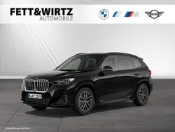 Saphirschwarz metallic Gebraucht 2024 BMW X1 M Sport SUV | 40.800 € (Fairer Preis)