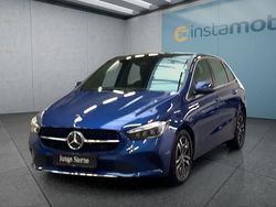 Blau Gebraucht 2023 Mercedes B200 Van / Kleinbus | 31.199 € (Fairer Preis)
