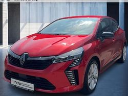 Rot Gebraucht 2024 Renault Clio V Evolution Limousine | 16.190 € (Etwas zu teuer)