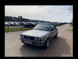 Grau Gebraucht 1998 BMW 320 Cabriolet Cabrio | 9.900 €