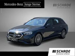 Grau Gebraucht 2024 Mercedes E300 AMG line Limousine | 52.950 € (Fairer Preis)