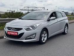 Silber Gebraucht 2015 Hyundai i40 Edition Kombi | 8.499 € (Guter Preis)