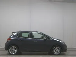Grau Gebraucht 2018 Peugeot 208 Allure Kleinwagen | 10.980 € (Fairer Preis)